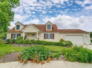 6 Hobart Cir, Troy, OH 45373