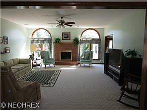 2nd image of 402 Hathaway Dr