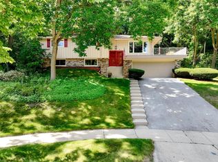 904 Lynne COURT, Waukesha, WI 53186
