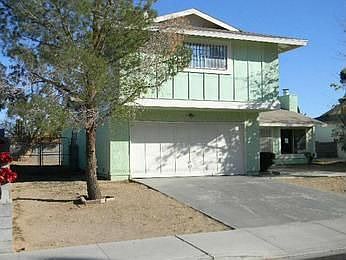 2nd image of 409 Lorenzi St