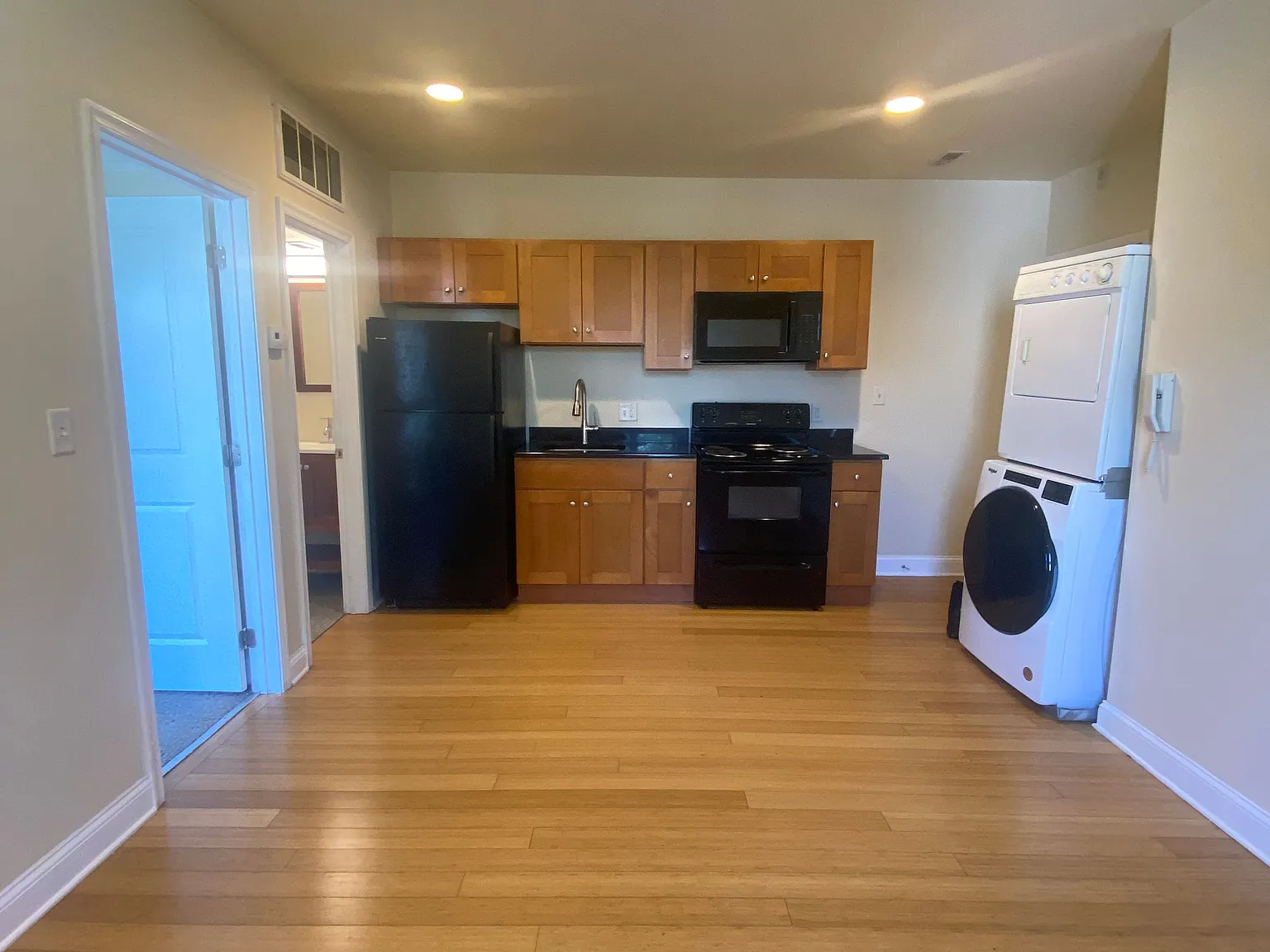1 bed, $1,200 — Photo 1