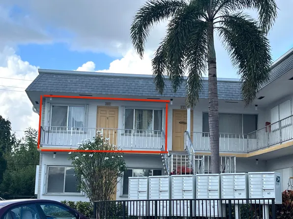 2840 Cynthia Lane #207, Lake Worth Beach, FL 33461