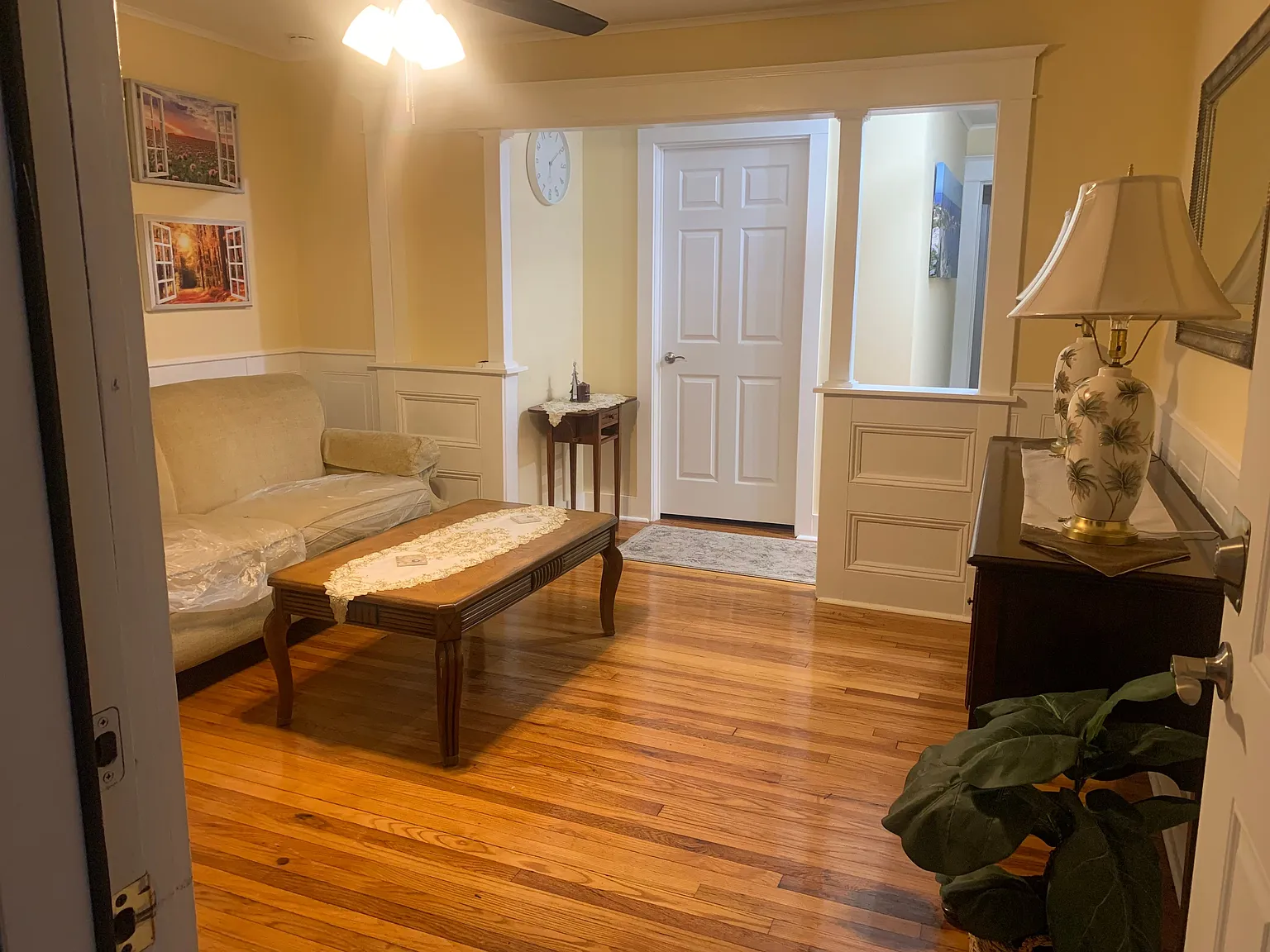 3 bed, 1.0 bath, 1000 sqft, $1,900 — Photo 3