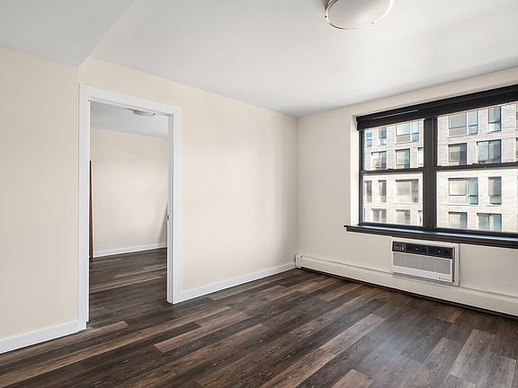 5th image of 133 Essex St APT 501