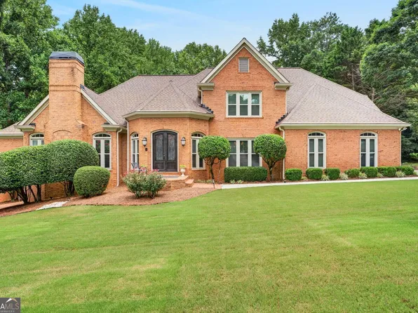 555 Twinflower Ct, Roswell, GA 30075