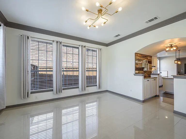 5170 Mohegan Ln — Photo 13