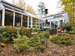 2554 Lakeshore Dr, Fennville, MI 49408