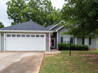 102 Enlish Dr, Bonaire, GA 31005