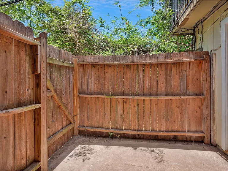 5002 Blue Spruce Cir #C — Photo 16