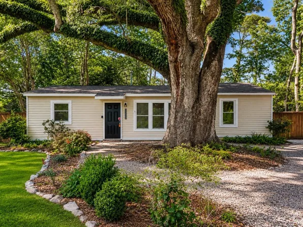 1722 W Robinhood Dr, Charleston, SC 29407