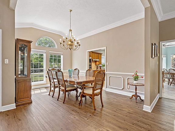 4th image of 4904 Lesley Ln