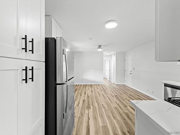 5th image of 450 E Bradley Ave Space 18