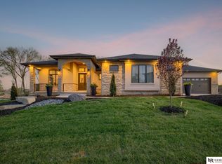 20911 Barbara Plaza Cir, Elkhorn, NE 68022