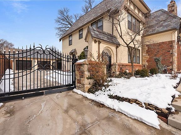 3rd image of 1234 Huntington Rd