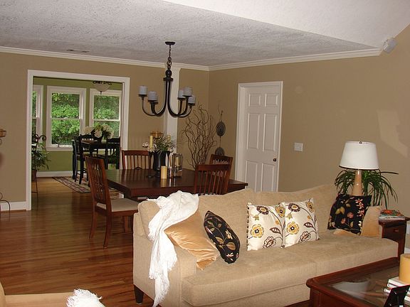 Living, dining, breakfast, sitting