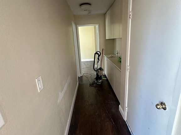 3rd image of 27107 Columbia Way