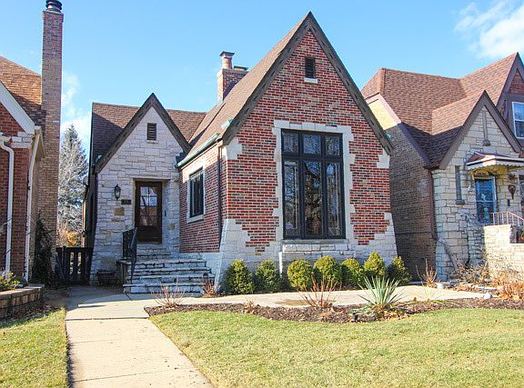 3rd image of 1722 N Newland Ave