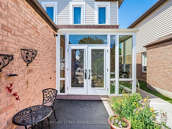 4th image of 52 Newdale Pl