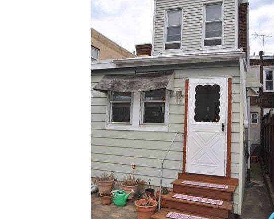 5th image of 2434 E Somerset St