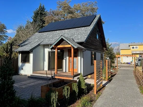 1004 Hull St, Hood River, OR 97031