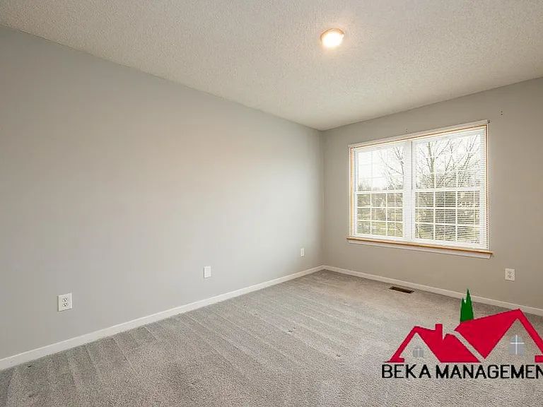 30850 Collingdale Dr — Photo 12