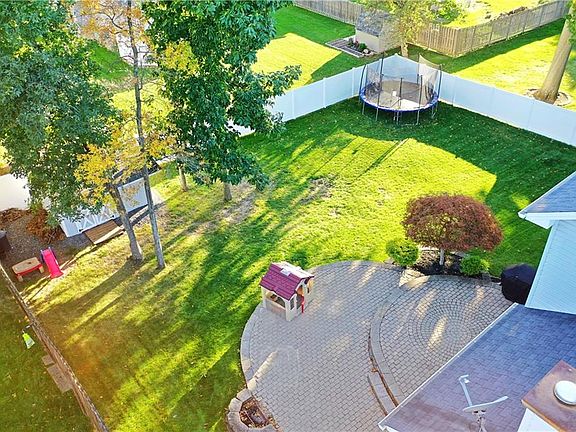 4th image of 6465 Ridgeview Ave