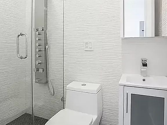 4th image of 19 Eldridge St APT 11