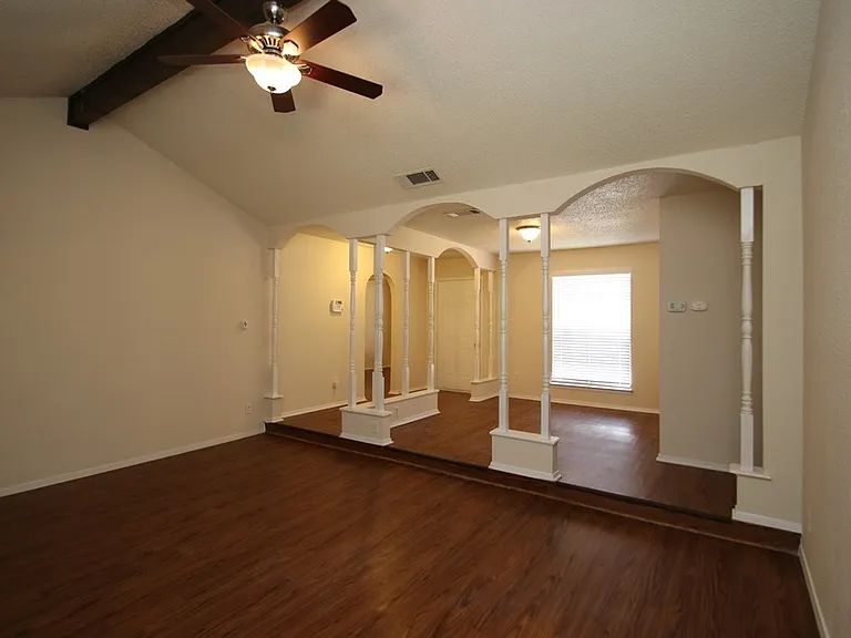 7017 Crosswood Dr — Photo 7