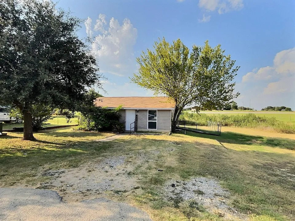 105 Michael Ln