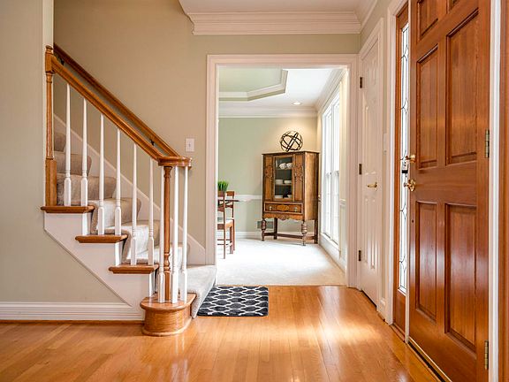 3rd image of 1718 Kensington Place Ln
