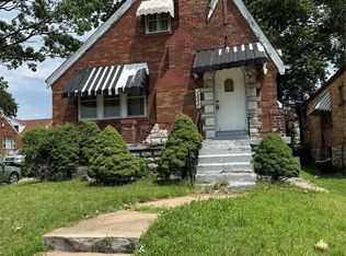 1555 Gieseking Ln, Saint Louis, MO 63147