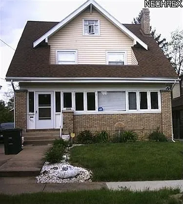 962 Winton Ave photo 1