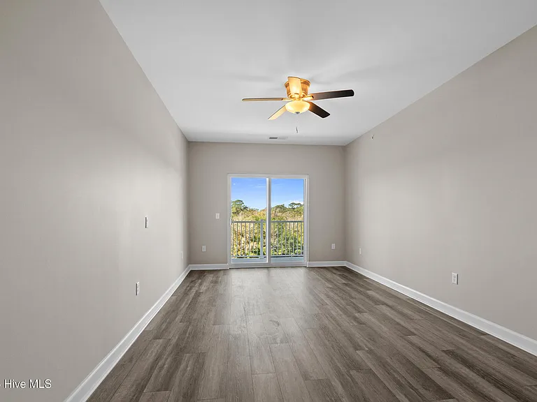 2272 Dolphin Shores Dr SW #402 — Photo 26