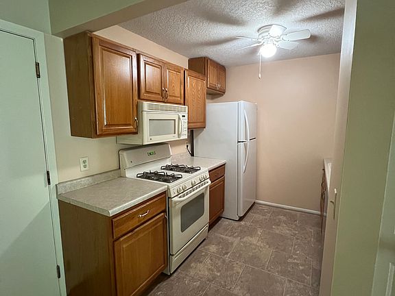 4th image of 1601 N Innsbruck Dr APT 205