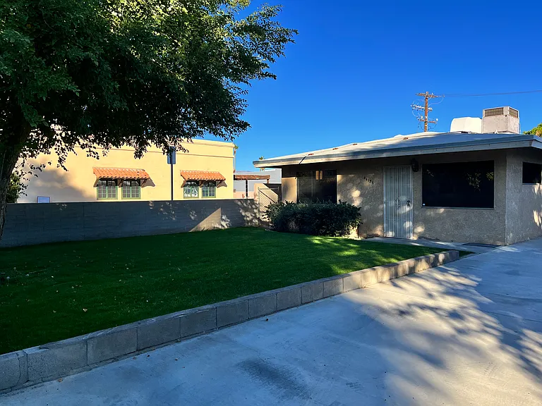 44136 Fairhaven Dr — Photo 1