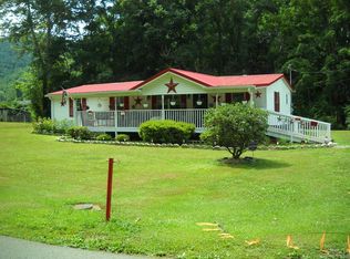 220 Lower Rock Creek Rd, Rock Creek, WV 25174