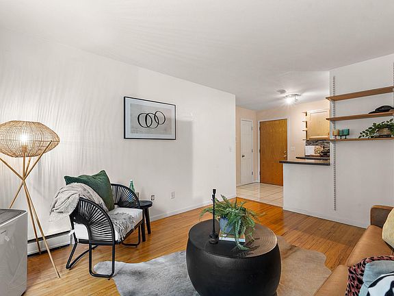 2nd image of 2112 Garfield Ave APT 14