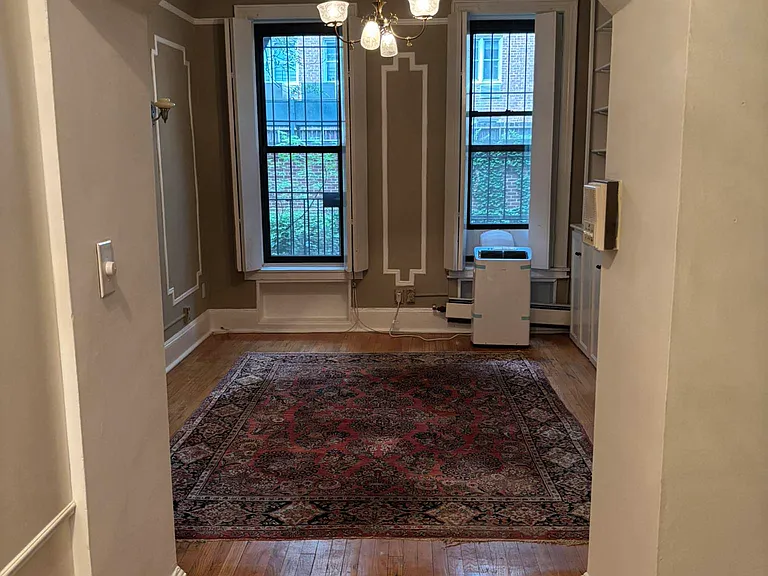 335 E 85th St #1C — Photo 2