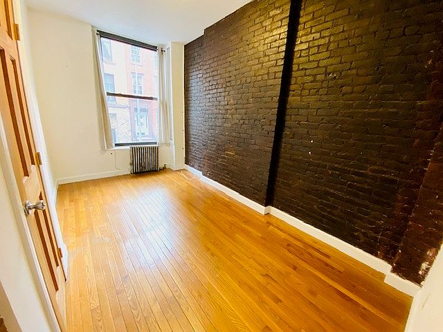 1st image of 23 Jones St #2