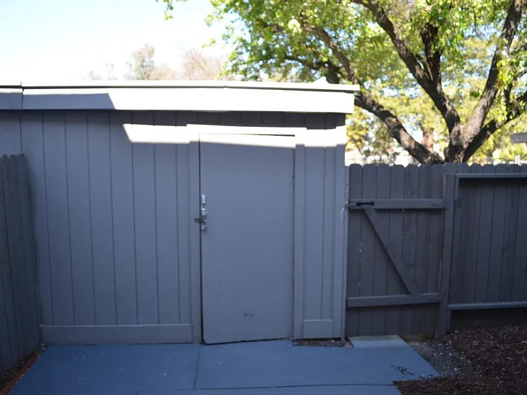 5953 Bamford Dr — Photo 33