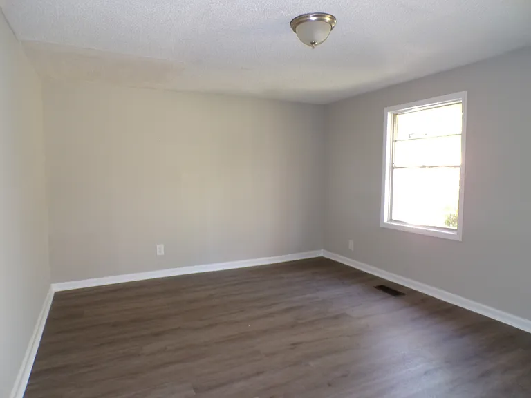 216 Kappa Ave — Photo 6