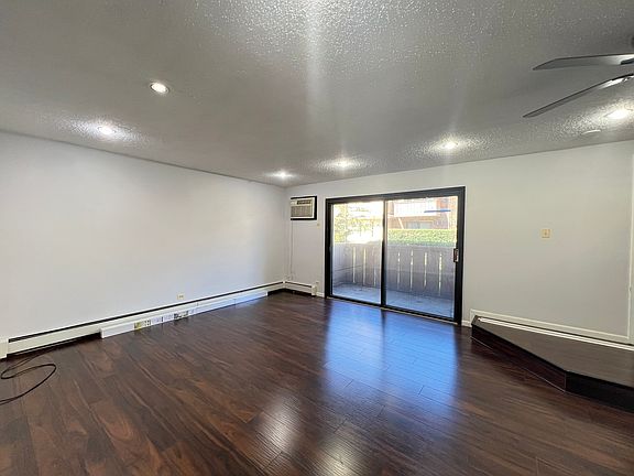 3rd image of 8 Echo Ct APT 2