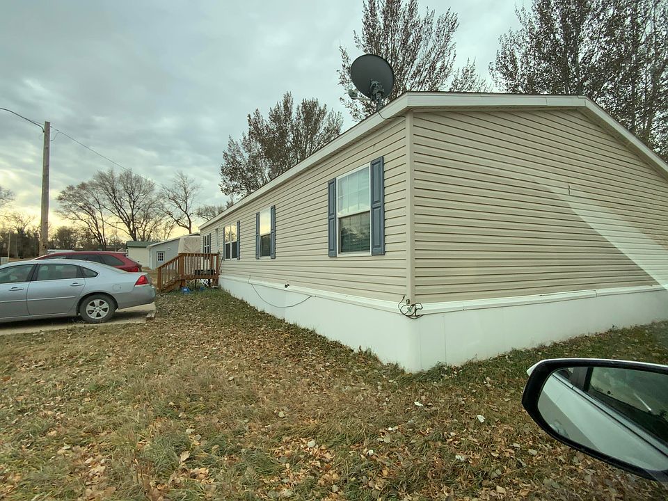 2nd image of 421 Poplar St