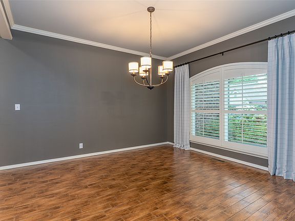 3rd image of 5410 E 109th Pl