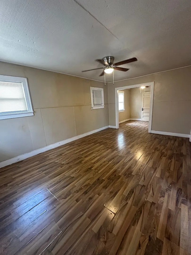 1112 S Hayden Duplex — Photo 2