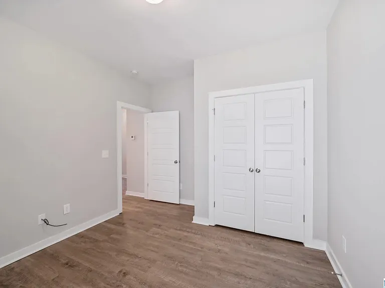 7944 Saint James Dr — Photo 21