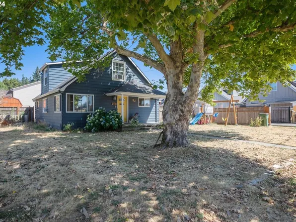 609 W 1st St, Newberg, OR 97132