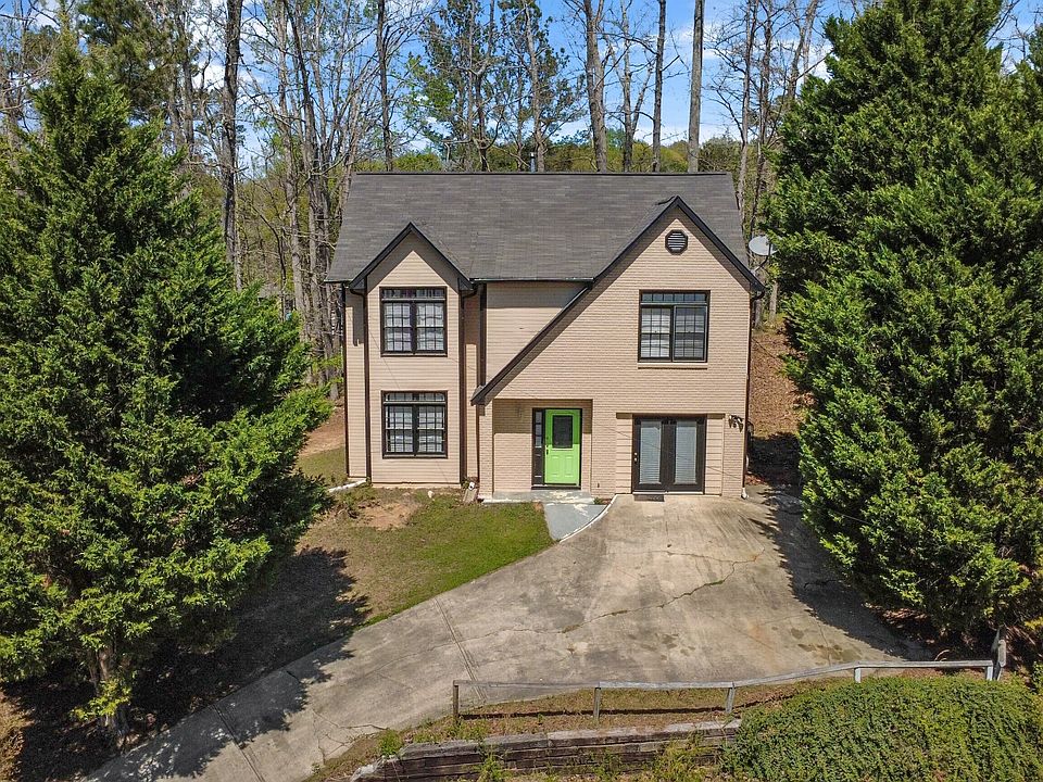 1st image of 3460 Estate Lake Dr