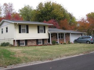 709 Evergreen Dr, Mount Vernon, IN 47620