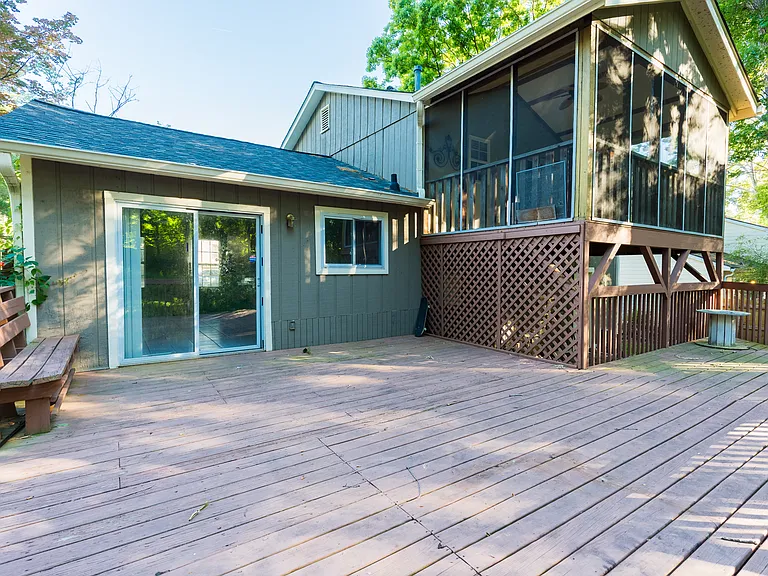 3061 Meadow Wood Ct — Photo 34